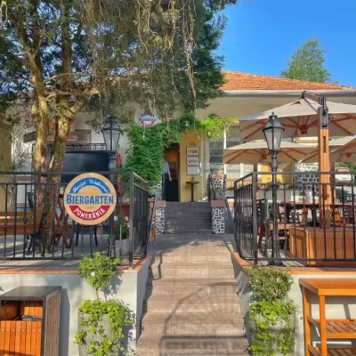 Foto-fachada-biergarten-pomerania