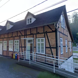 fundacao-hermann-hering-celebra-90-anos-e-inaugura-nova-fase-do-museu-hering-com-experiencias-imersivas-e-interativas-capa-3-1